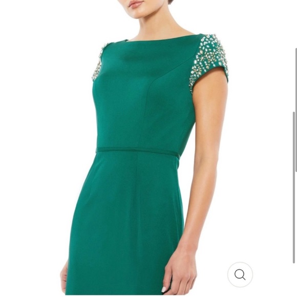 Mac Duggal Green Maxi Dress Elegant Flowing Silhouette - Picture 4 of 10